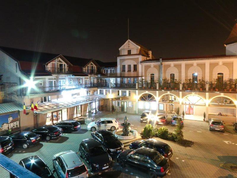 Hotel Apollo Central Sibiu Esterno foto