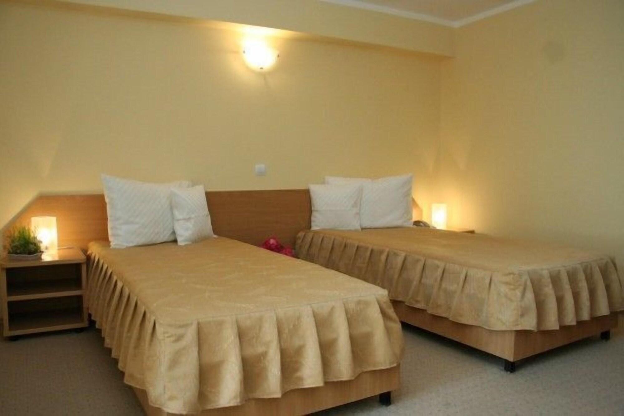 Hotel Apollo Central Sibiu Esterno foto