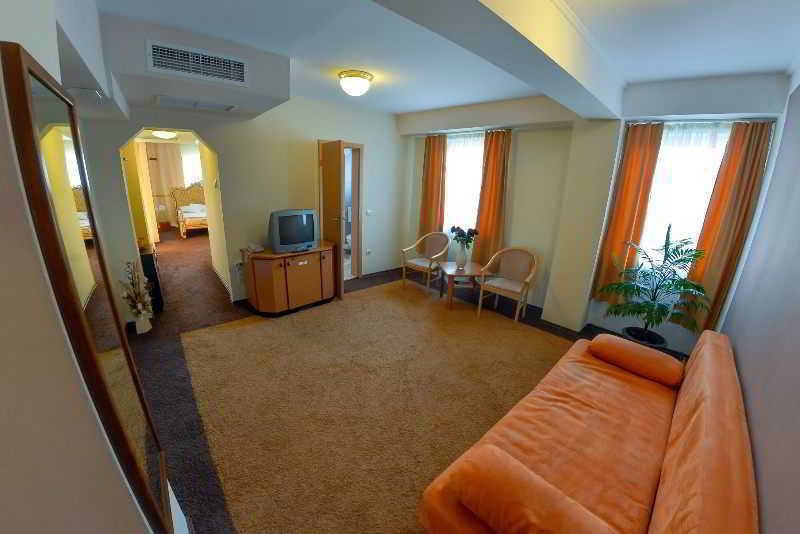 Hotel Apollo Central Sibiu Esterno foto