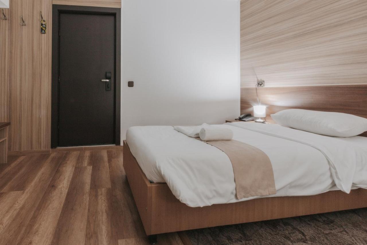 Hotel Apollo Central Sibiu Esterno foto