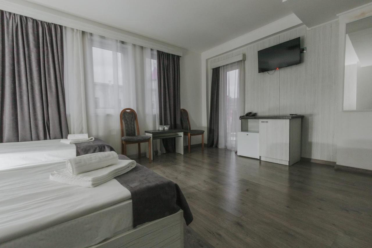 Hotel Apollo Central Sibiu Esterno foto