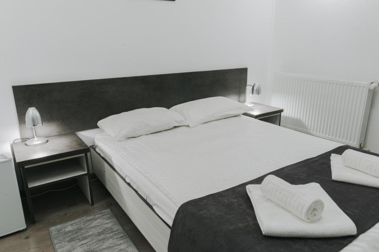 Hotel Apollo Central Sibiu Esterno foto