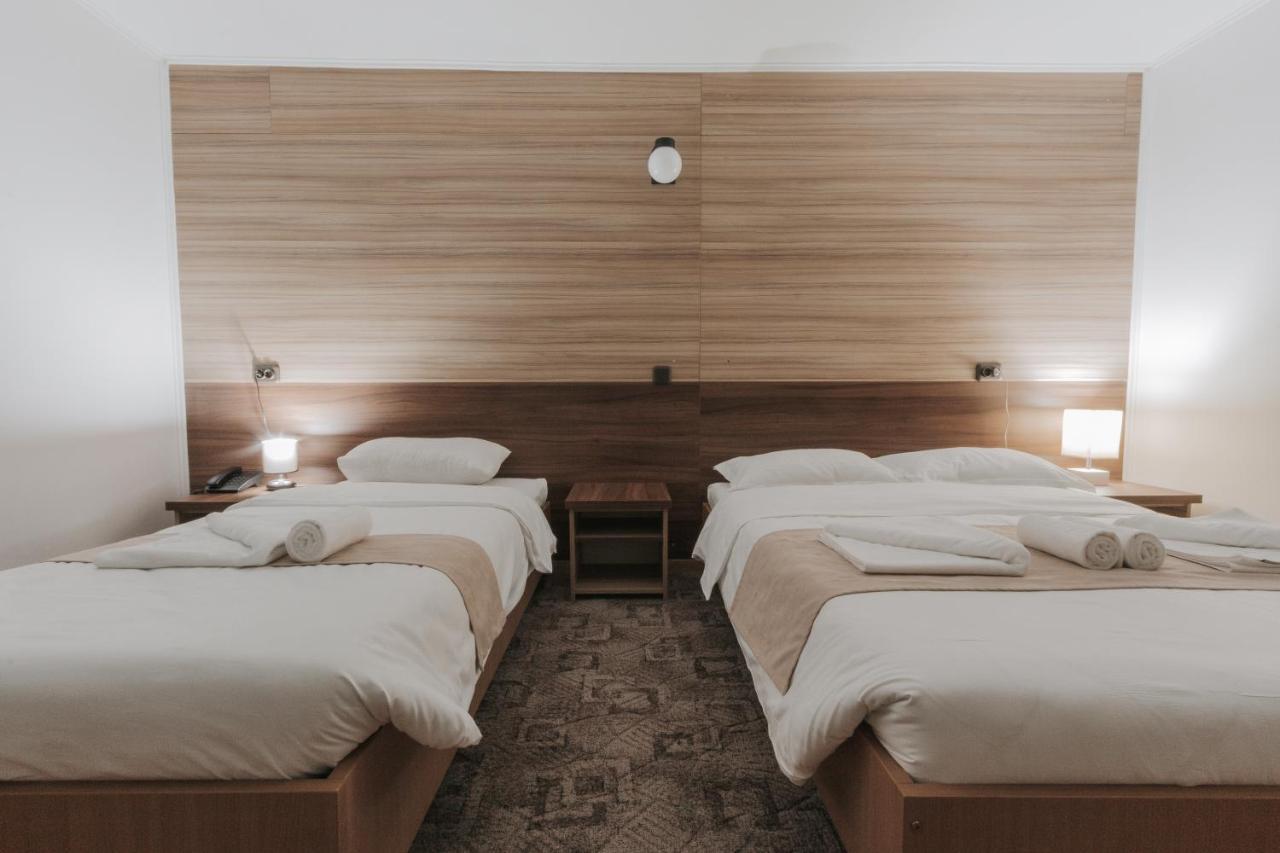 Hotel Apollo Central Sibiu Esterno foto