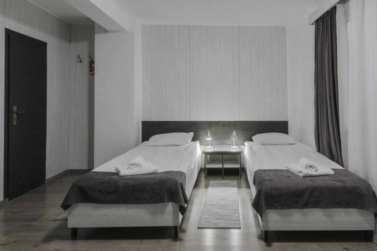 Hotel Apollo Central Sibiu Esterno foto