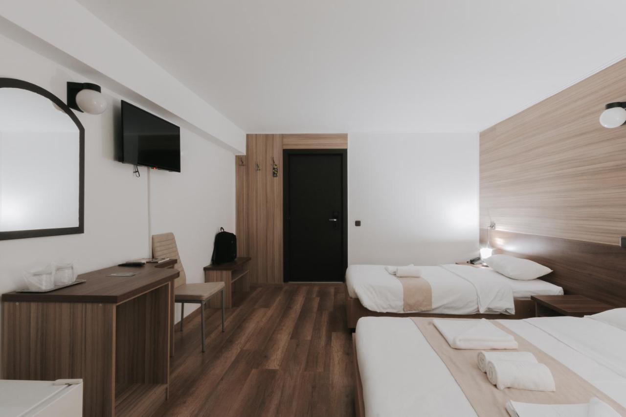Hotel Apollo Central Sibiu Esterno foto