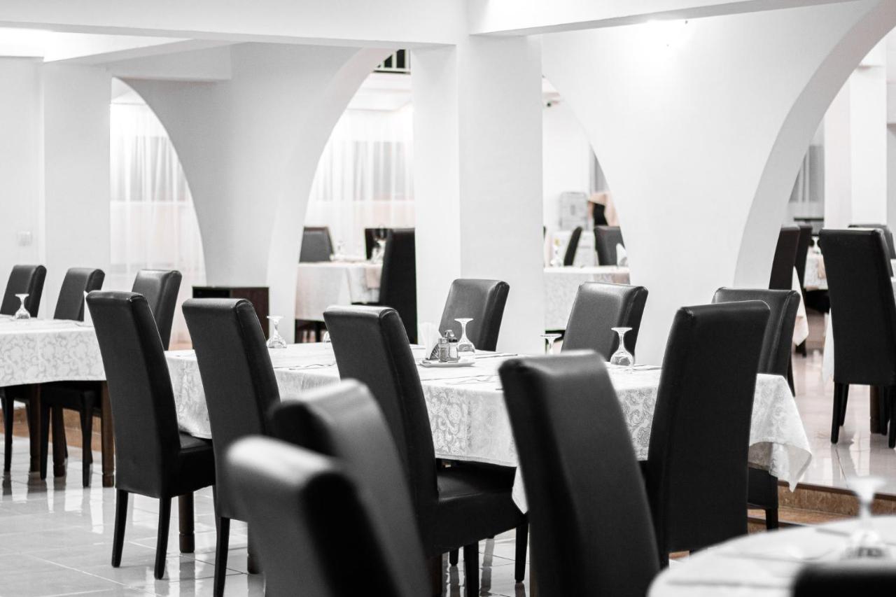 Hotel Apollo Central Sibiu Esterno foto