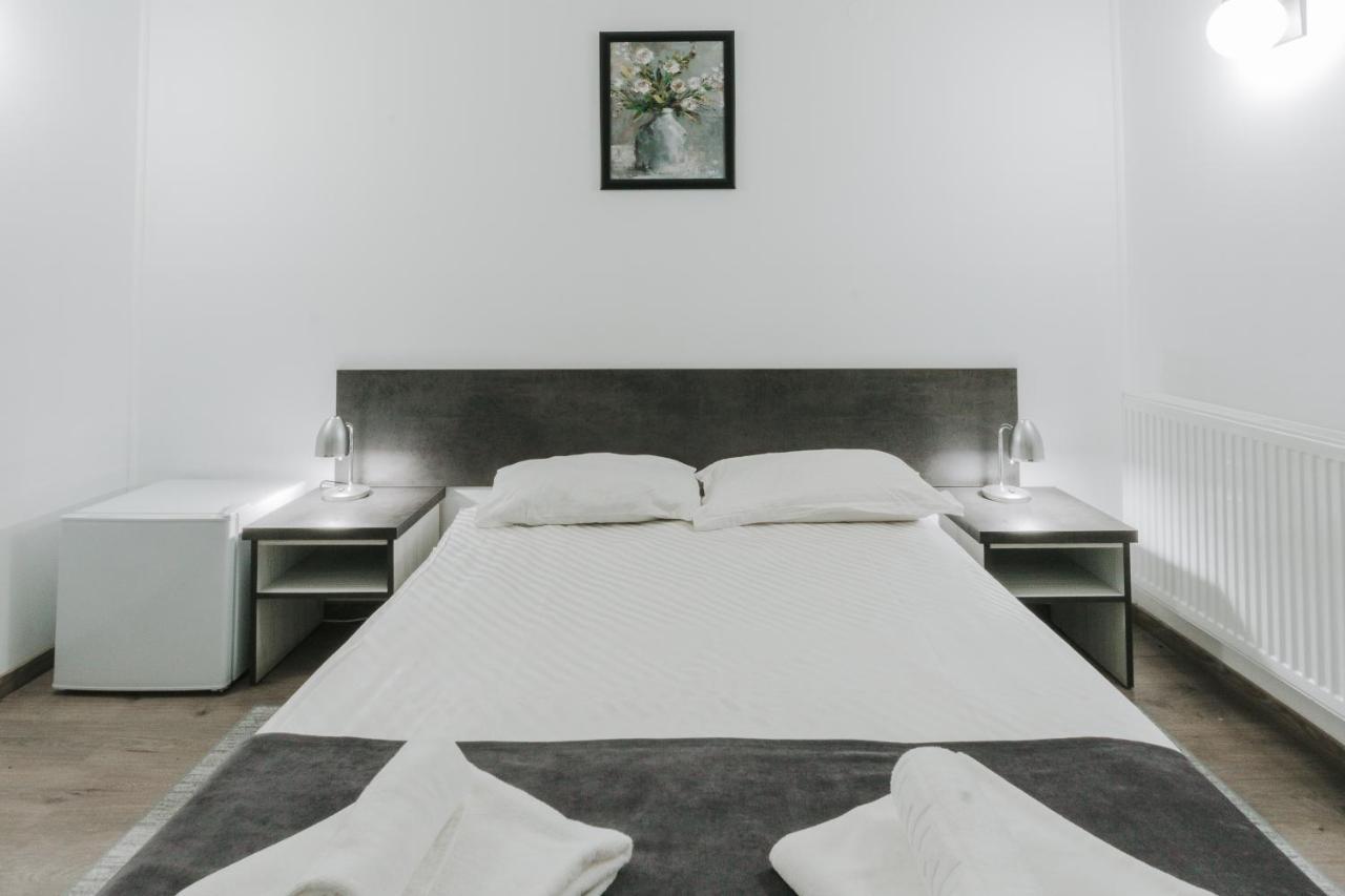 Hotel Apollo Central Sibiu Esterno foto