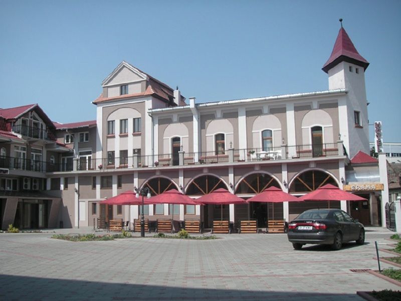 Hotel Apollo Central Sibiu Esterno foto